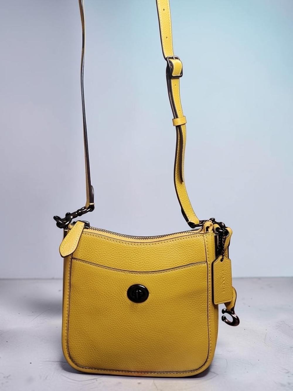 COACH Pebble Leather Chaise Crossbody 19 Bag ~ Style CC390 Flax Color Like New - Picture 3 of 16
